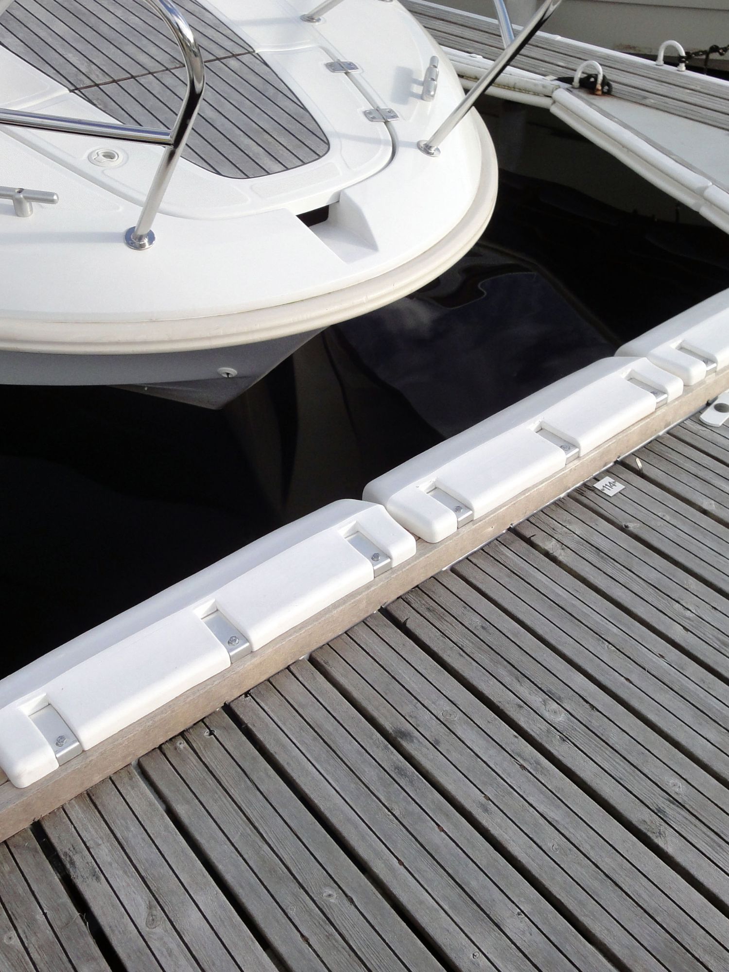Polyform MBF150 Marina Bumper - Image 2